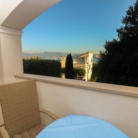 Apartments Blue And Green With Balcony باشْكا المظهر الخارجي الصورة