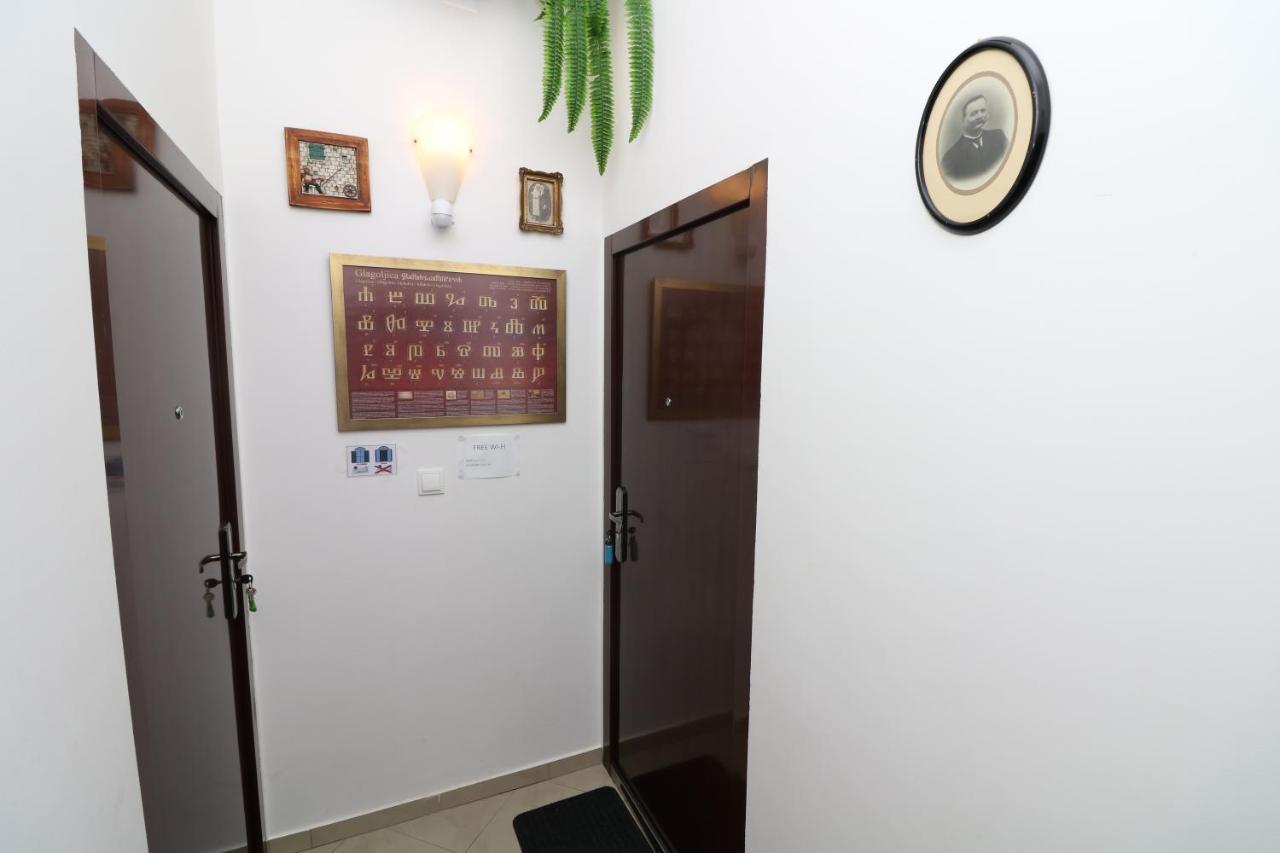 Apartments Blue And Green With Balcony باشْكا المظهر الخارجي الصورة