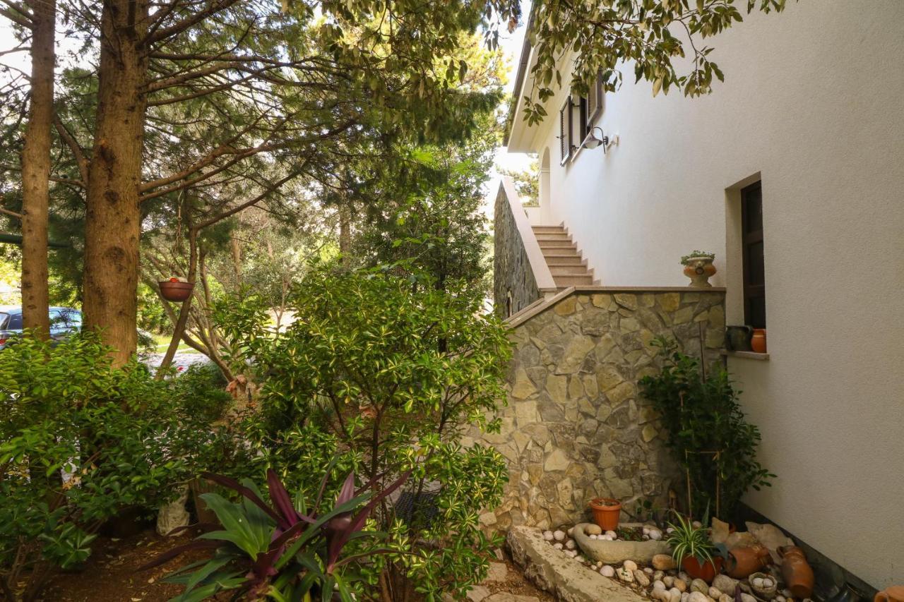 Apartments Blue And Green With Balcony باشْكا المظهر الخارجي الصورة