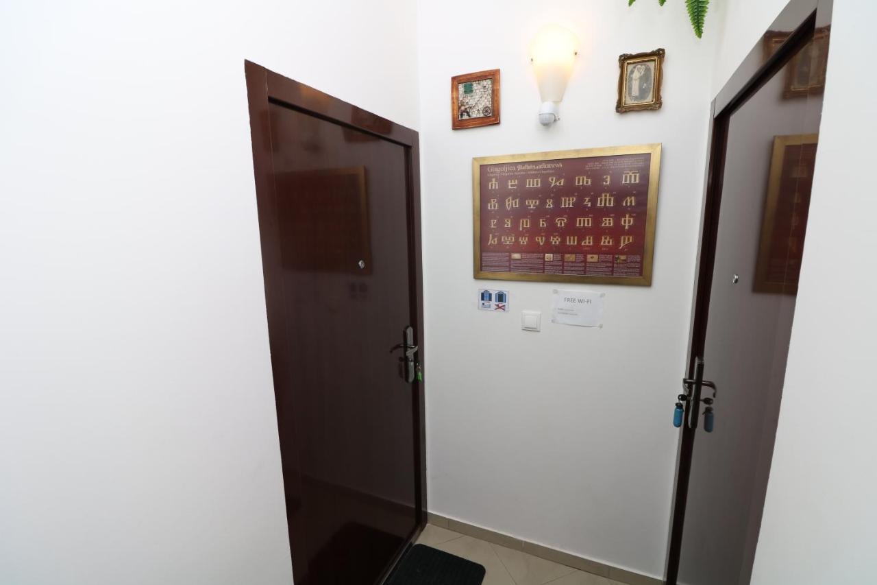 Apartments Blue And Green With Balcony باشْكا المظهر الخارجي الصورة